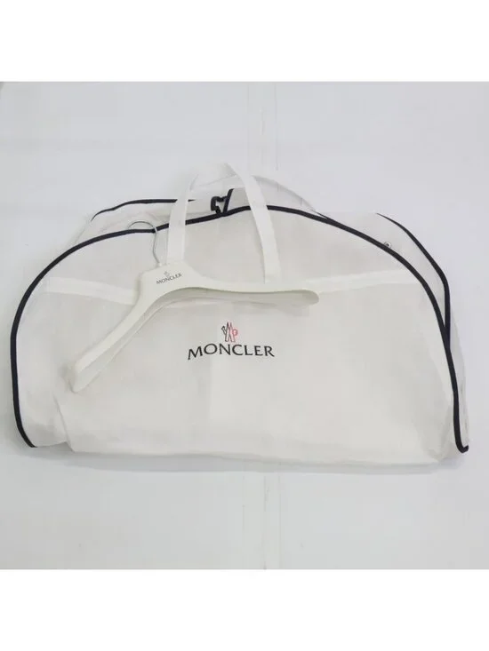 Moncler Bady Down Jacket 00 - Picture 13 of 13